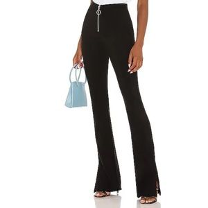 NWT Flare Pant BLANK NYC

Color: Tuxedo
Size: 26